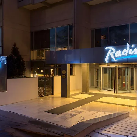 Отель Radisson Blu 4*