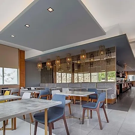 Radisson Blu Ξενοδοχείο 4*