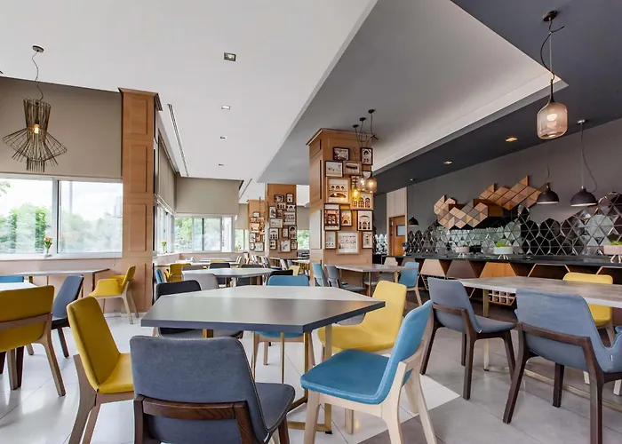 ホテル ラディソン ブルー 4*