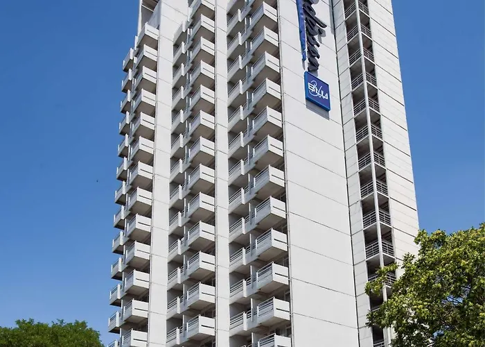 Radisson Blu Hotel 4*